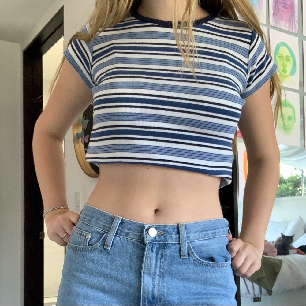 RARE BRANDY MELVILLE BABY TEE